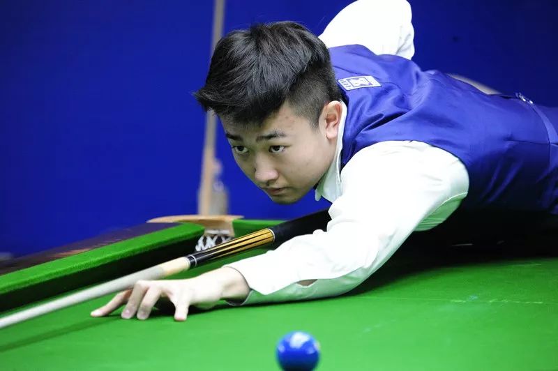 中场组织的 中场组织的