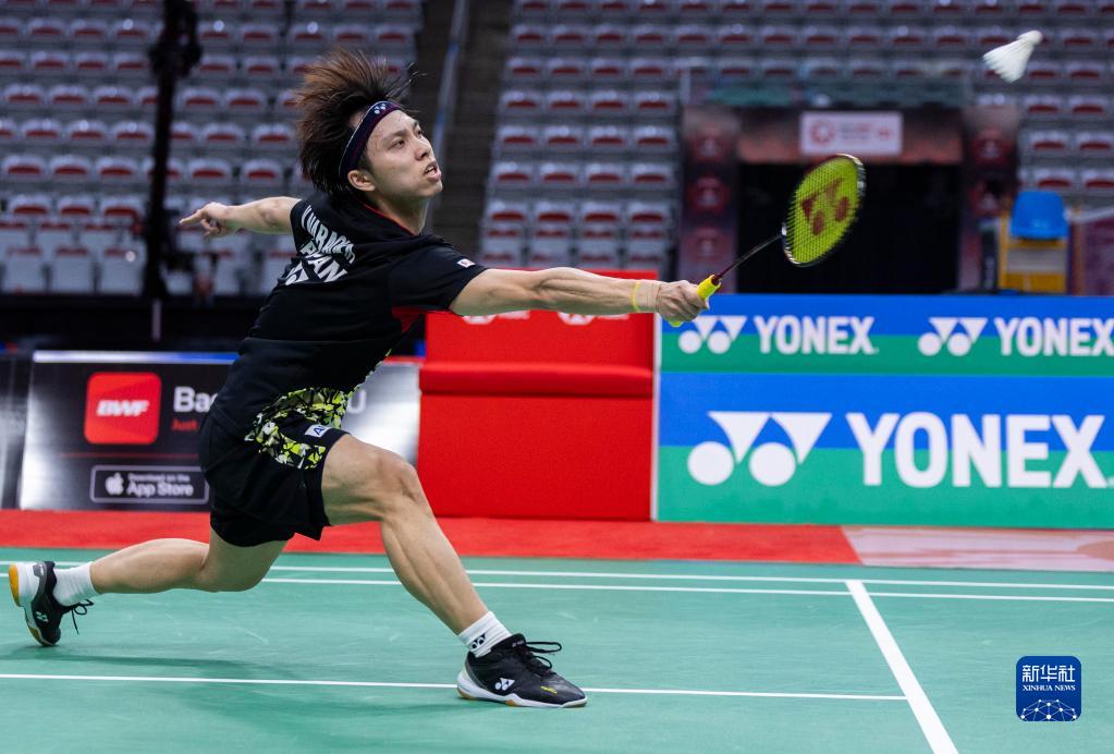 完全占據主 完全占據主